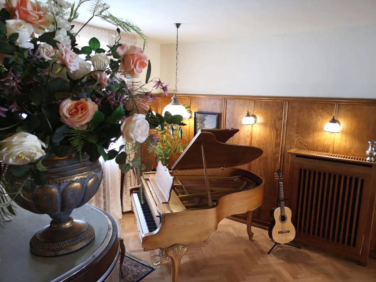 Hotel Adler Sankt Georgen im Schwarzwald Ngoại thất bức ảnh