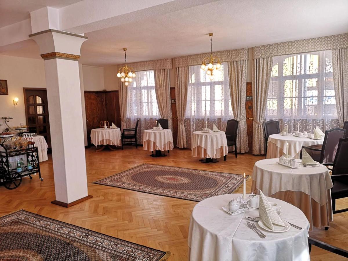 Hotel Adler Sankt Georgen im Schwarzwald Ngoại thất bức ảnh